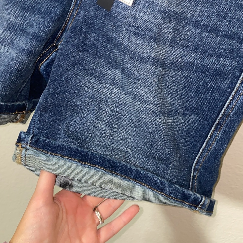 🪼NWT Judy Blue High Waisted distressed shorts! - Picture 4 of 12